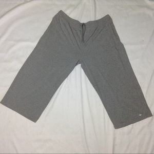 WOMENS plus sized " Athletic Works " Capri pants